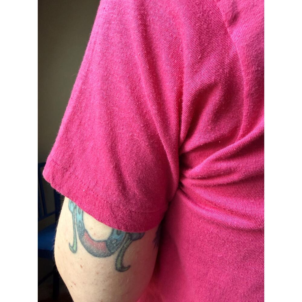 Vintage 80s Dolly Porkin’ Novelty T-Shirt | Hot Pink 50/50 Tee | Texas | Size M - Picture 8 of 12